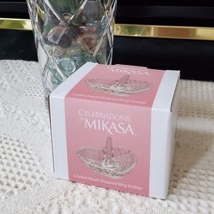 MIKASA ring holder